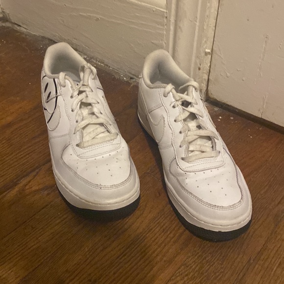 Smiley Face Nike Air Forces - Picture 2 of 5